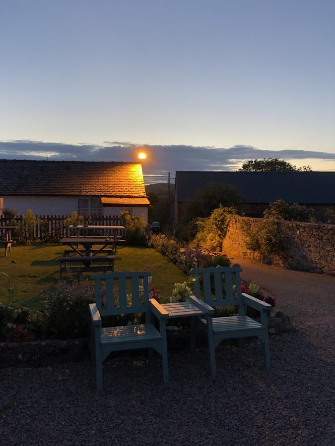 The Crown Inn Wentnor Kültér fotó